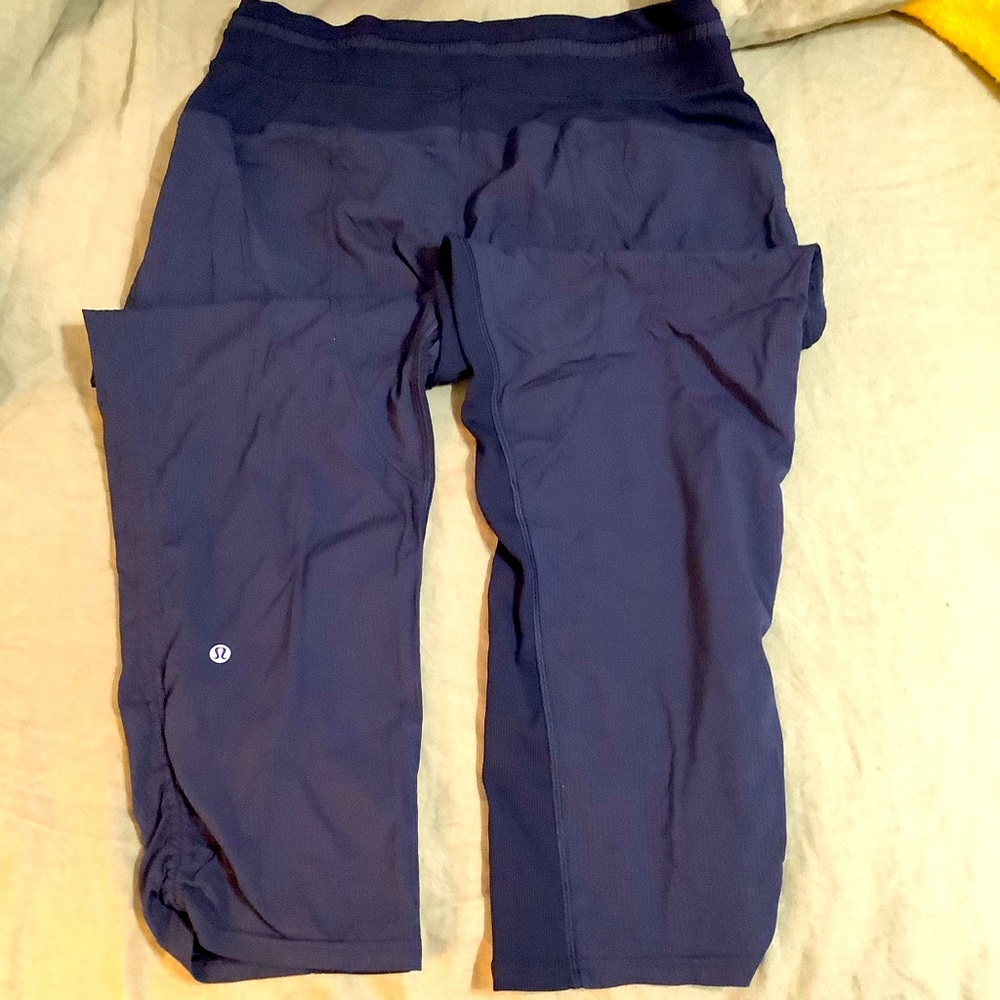 LuLu Lemon Capri Pants